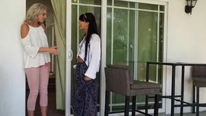 Tiffany Watson, Gina Valentina